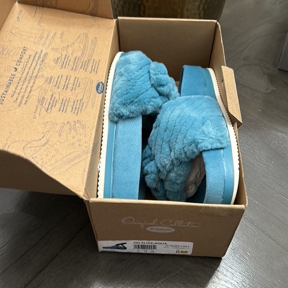 Original Collection by Dr. Scholl's OG Faux Fur Buckle Detail Slide Sandals - Picture 2 of 9